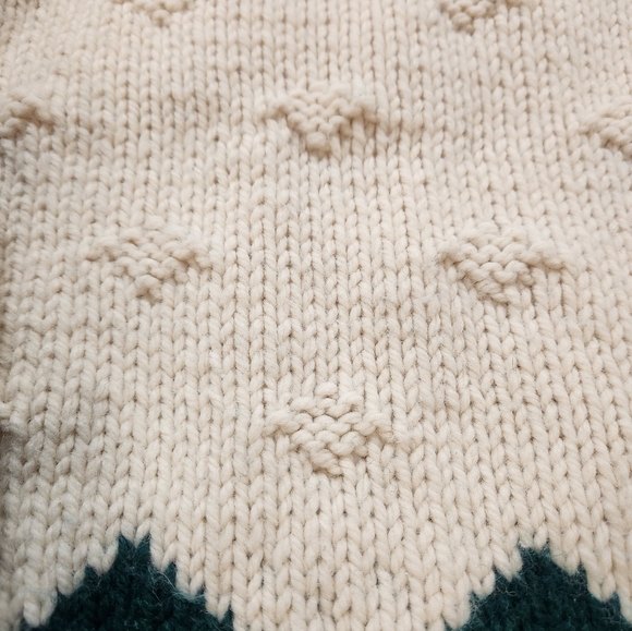 Chunky Knit Homemade Nordic Snowflake Fair Isle Sweater ❄️ - Picture 5 of 13
